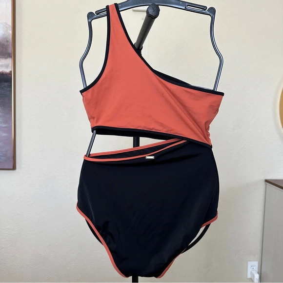 Victoria‎ Secret Cutout One-Piece Swimsuit NWOT color block - Picture 9 of 11